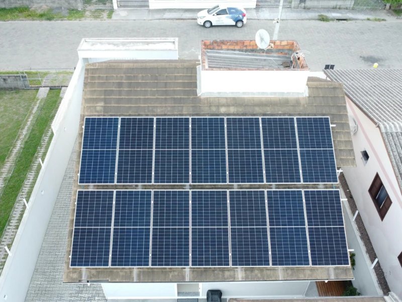 Usina solar instalada pela Lookcam em Araranguá/SC